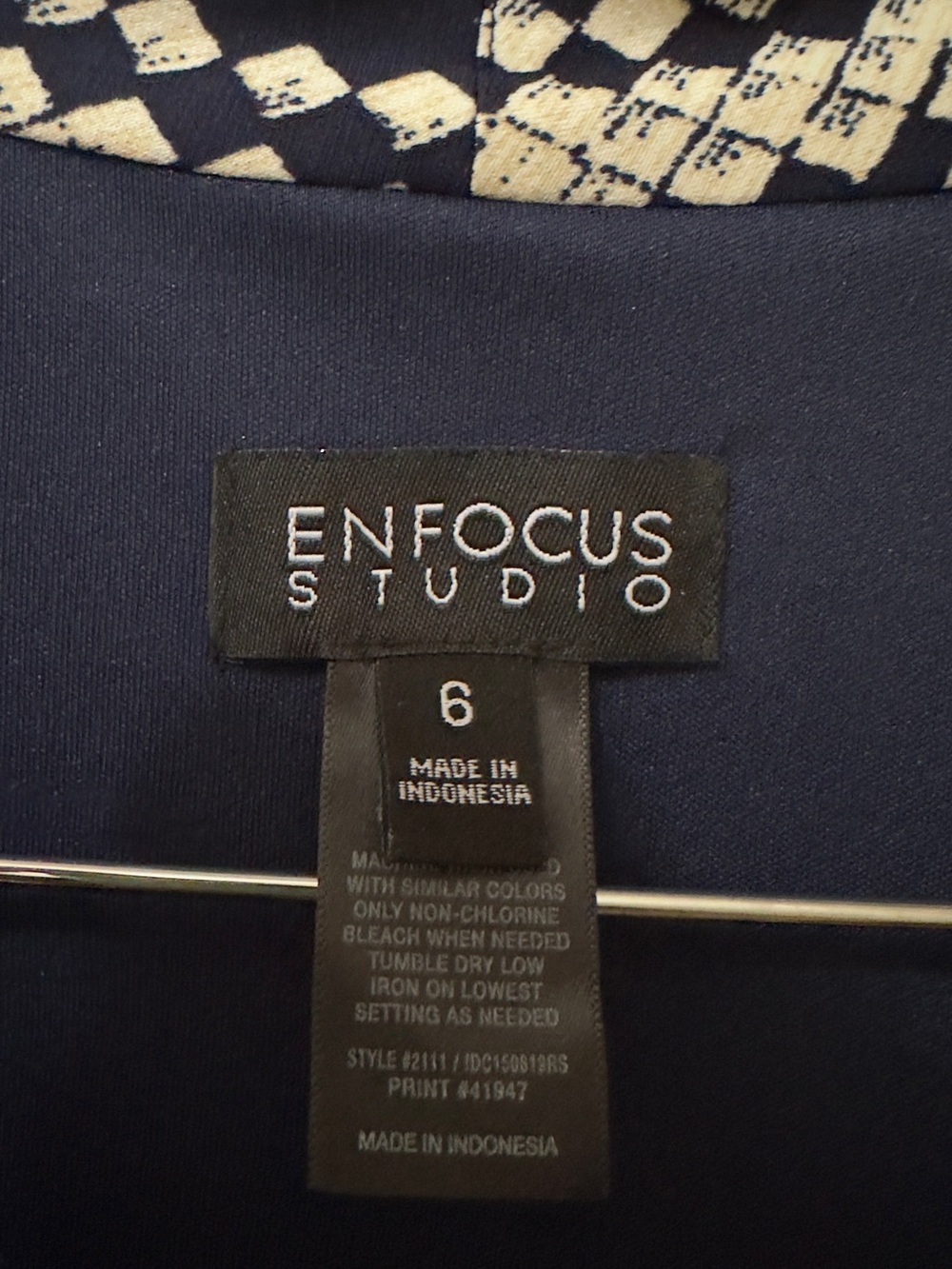 Enfocus Studio |NWOT Navy Ivory Geometric V-Neck Printed Fit Flare Dress (6) - Picture 10 of 11